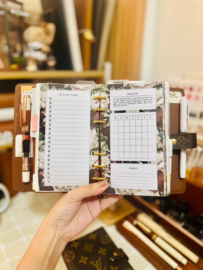 PP217 | FLORAL MONTHLY UNDATED CALENDAR PLANNER PRINTABLE INSERT FOR PERSONAL RINGS PLANNER WITH YEARLY GOALS, MONTHLY TASKS & QUOTES